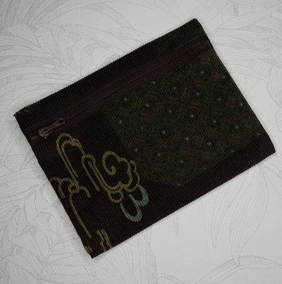 Pochette tissu velours milleraies marron et motifs fleurs vert kaki