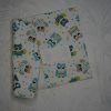 Protège carnet de santé bébé et enfant tissu fond blanc avec des hiboux bleu turquoise