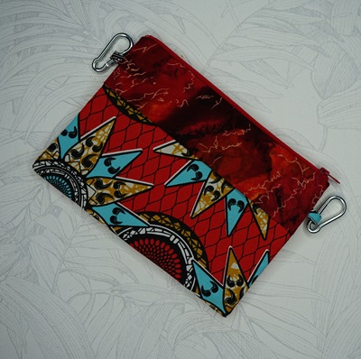 Pochette de taille en tissu wax rouge et rabat en tissu bordeau